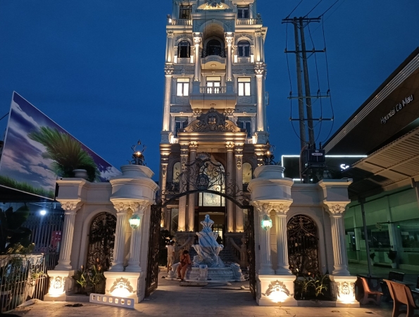 Biệt Thự Tân Cổ Điển 6 Tầng